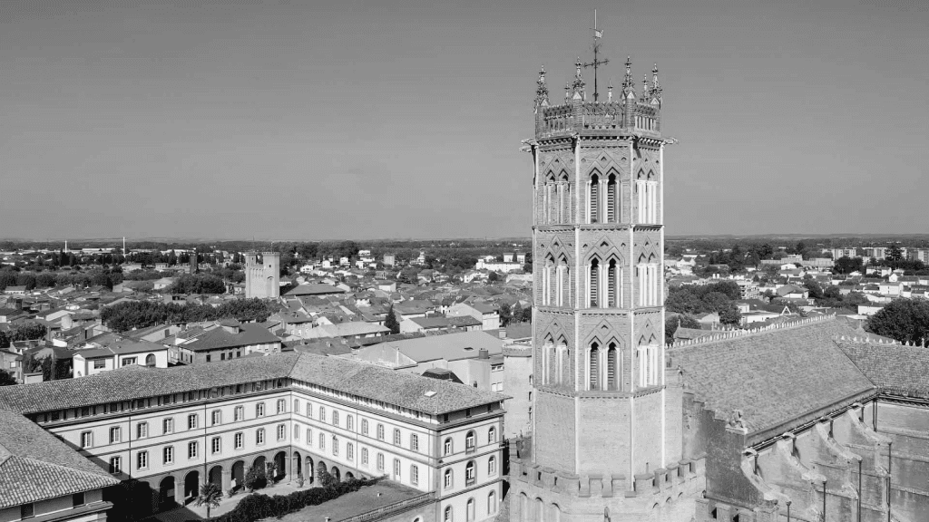 Vue aérienne de Pamiers et de sa cathédrale